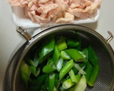 鶏皮と長ネギの甘辛 焼き鳥風作り方1写真
