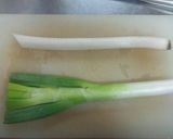 レンジで簡単　鶏胸のピリ辛ゴマ味噌和え作り方2写真