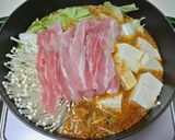 市販スープ要らずの簡単甘辛味噌キムチ鍋!作り方2写真