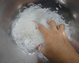 カニカマと白滝コンニャクの春雨サラダ風作り方1写真