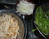 ゴボウと鶏ひき肉のパスタごま油＆チーズ作り方1写真