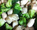 ブロッコリーと鶏胸肉で回鍋肉作り方3写真