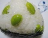 チーズが香る♪枝豆おにぎり作り方2写真