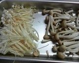 塩麹　鶏肉ときのこの炒め物作り方2写真