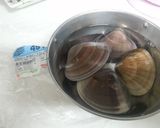 蛤とレタスの蒸しスープ作り方1写真