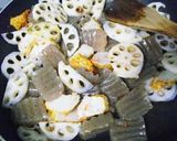 蓮根とコンニャクのめんつゆ炒め作り方3写真