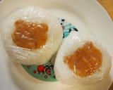 さつま揚げで埋め込みくまさんおにぎり♪作り方3写真