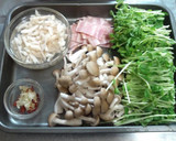 豆苗と蓮根としめじのオイソース炒め作り方1写真