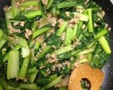 簡単☆小松菜と挽き肉の中華風味噌炒め作り方4写真