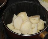 カリフラワーとジャガイモの鰹出汁スープ作り方1写真