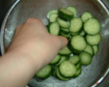 きゅうりとかまぼこのごま和え作り方1写真