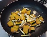 かぼちゃのガリバタ炒め＊作り方3写真