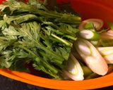 春菊と長ネギのとろっとたまご炒め作り方1写真