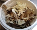 体が喜ぶレシピ♪ネバネバ山芋と茸の味噌汁作り方2写真