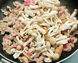 牛肉ときのこの中華あんかけ焼きそば作り方3写真