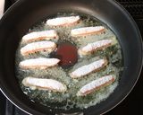 フライパンで超簡単☆カニカマの唐揚げ☆作り方3写真