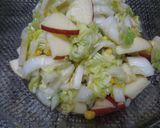 白菜漬とりんごとコーンのサラダ作り方4写真
