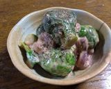 簡単!芽キャベツの塩辛マヨ和え♪作り方3写真
