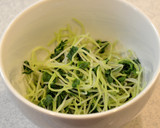 おくらの新芽の梅おろし和え作り方4写真