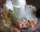 タイ料理☆海老とイカのトースト揚げ作り方1写真