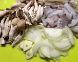 イカとしめじとオリーブの香味炒め♪作り方3写真