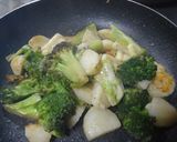 ブロッコリーとじゃがいものチーズ炒め作り方4写真