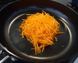 フライパンで。甘い蒸し煮ニンジン作り方3写真