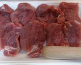 豚ヒレ肉＋野菜炒めで焼き肉ふうに☆作り方1写真