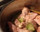 手羽元とセロリのトマト煮込み！作り方1写真
