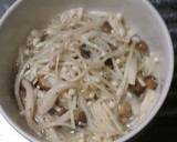 簡単♪しめじと、えのきの梅肉和え！作り方1写真