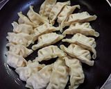 市販の餃子でも簡単！羽付き餃子♪作り方2写真