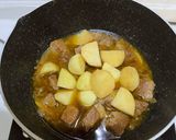 牛肉とジャガイモ・玉ねぎの煮込み作り方6写真