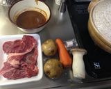 お手軽☆土鍋で作るビーフシチュー作り方1写真