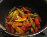 アスパラとゆで卵のチリ風炒め作り方4写真