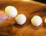 キャラ弁おにぎり♪いちごちゃん作り方2写真