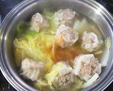 簡単・美味しい～ 焼売入りおかずスープ作り方2写真