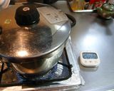 圧力鍋で蒸す、三日かけた絶品黒豆作り方5写真