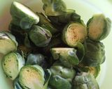 芽キャベツと黒豆のごろっとサラダ♪作り方2写真