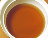 お鍋のスープ～鶏ガラしょうゆ系～作り方1写真