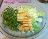 キャベツと豆苗のお味噌汁作り方1写真
