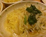 もやしがイッパイ♪すばやく醤油ラーメン作り方5写真
