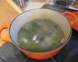 チキンの残骸で。絶品鶏がらラーメン作り作り方3写真