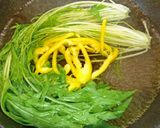 水菜とパプリカのさっぱり胡麻和え♪作り方2写真