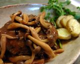 きのこたっぷり！ビッグな煮込みハンバーグ作り方10写真