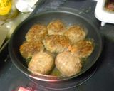 蓮根たっぷり♡バター醤油煮込みハンバーグ作り方3写真