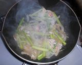 カニ缶で作るアスパラ・トマトのバスタ作り方2写真