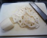 れんこんと柿のバルサミコ甘酢和え♪作り方1写真