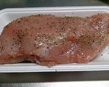 黒胡椒薫るスパイシー鶏ハム。作り方1写真