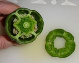 ピーマンの 種を簡単に取り出す方法作り方2写真