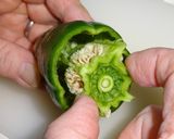 ピーマンの 種を簡単に取り出す方法作り方4写真